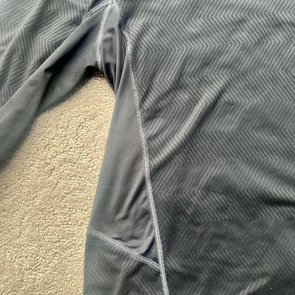 Nike Pro Mockneck long sleeve athletic top. - Picture 4 of 6